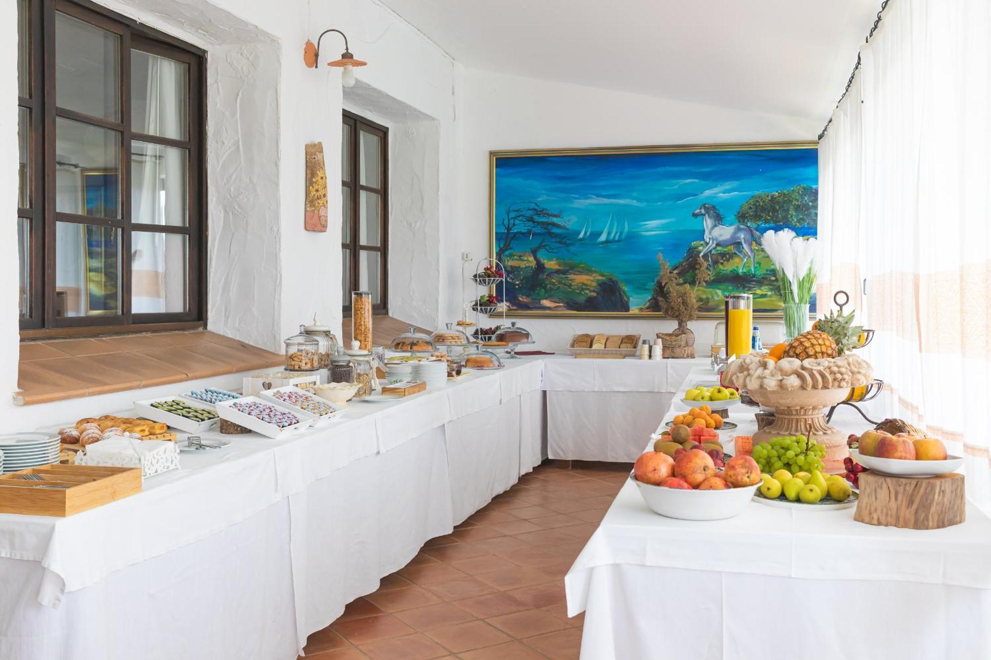 Hotel Ristorante S'Astore Benetutti Экстерьер фото