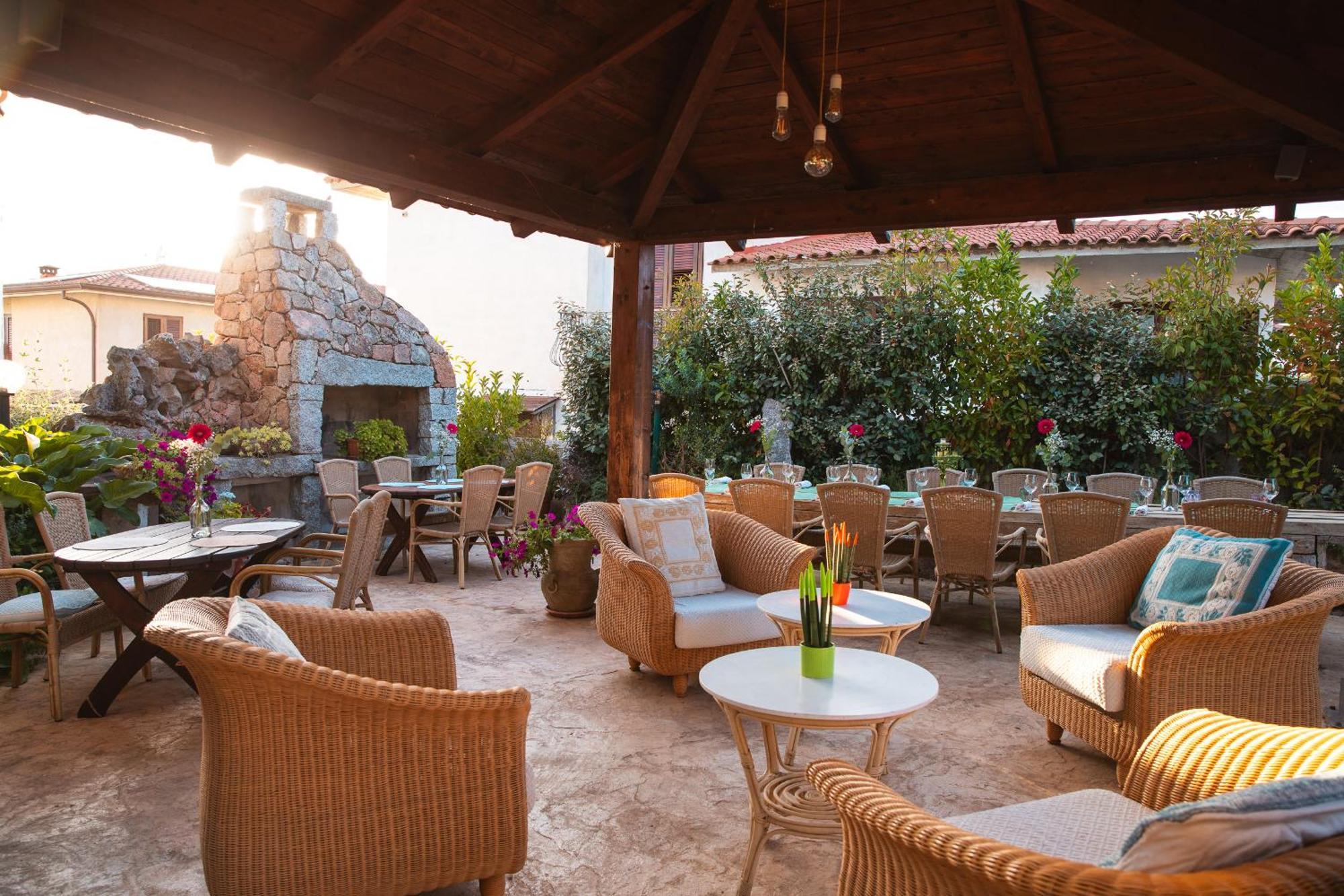 Hotel Ristorante S'Astore Benetutti Экстерьер фото