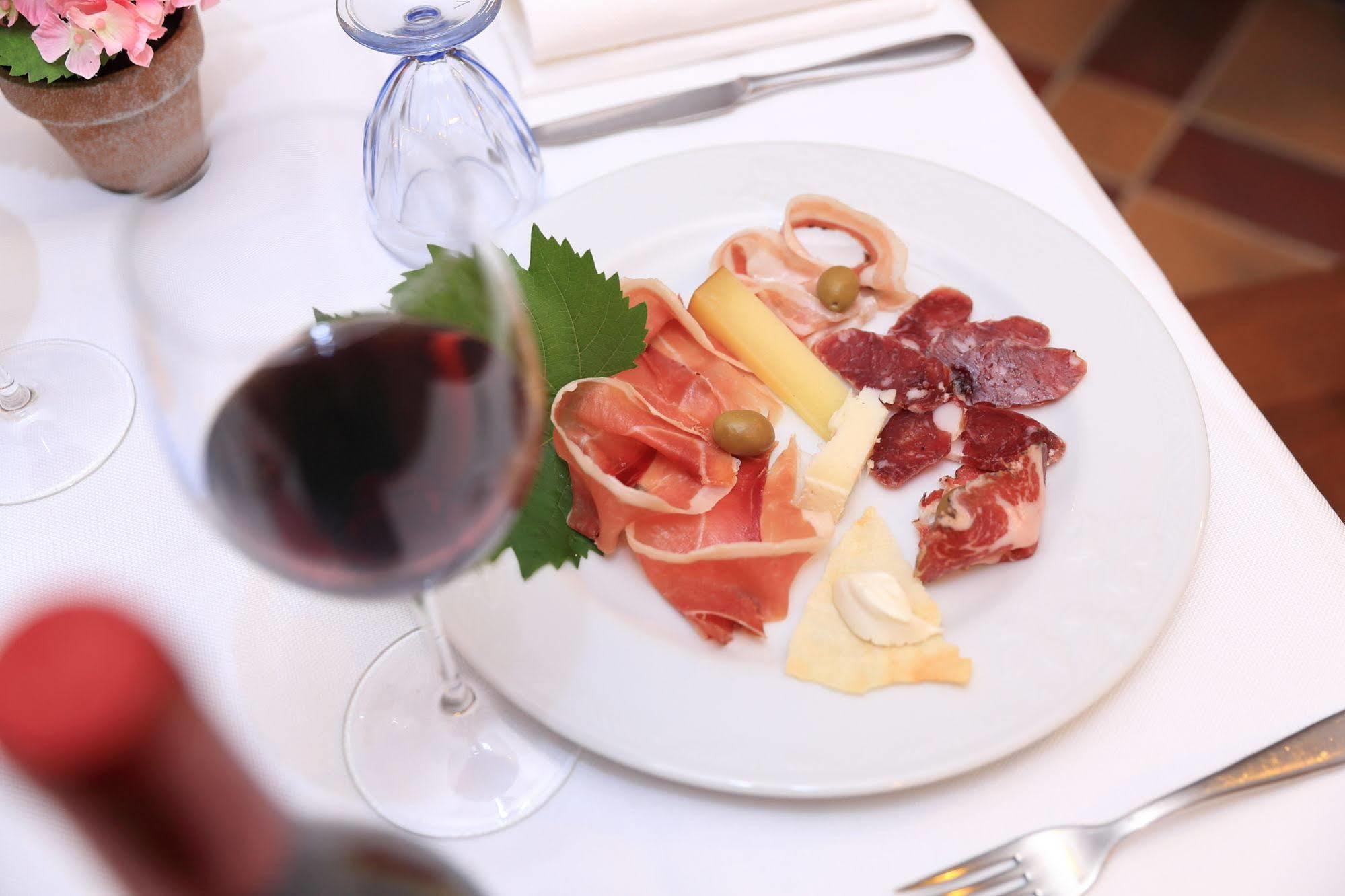 Hotel Ristorante S'Astore Benetutti Экстерьер фото